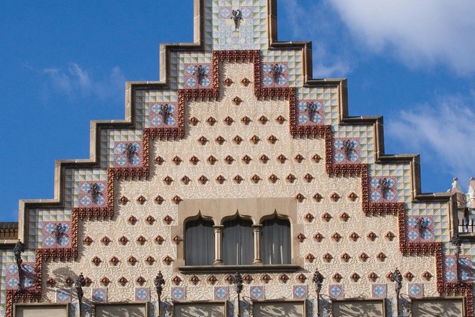 Gaudi's Casa Batlló and La Pedrera with Chocolate Tasting - Why this tour works for Gaudí first-timers
