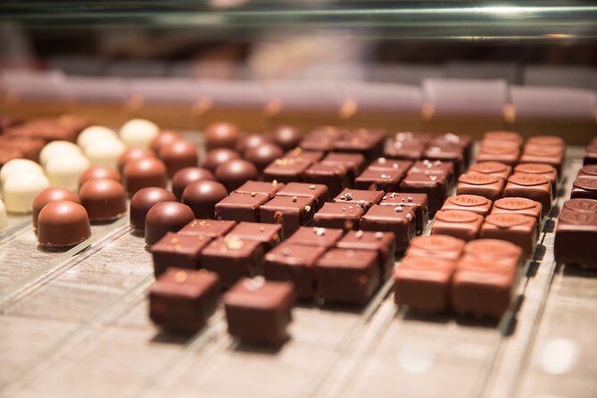 Geneva Chocolate Tour in a Tuk Tuk - What the eTukTuk adds to the experience