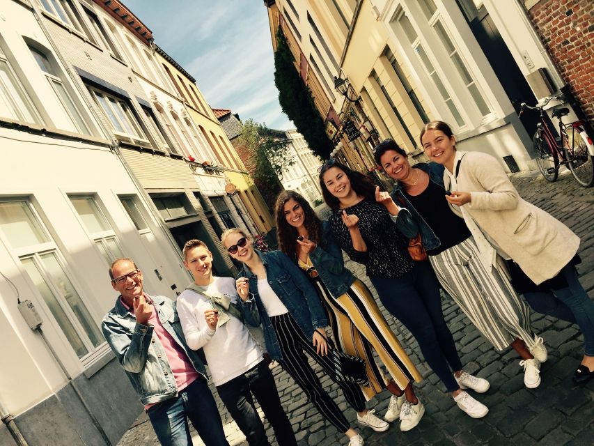 Ghent: Belgian Chocolate Walking Tour with Tastings - Chocolate gives you a reason to notice Ghent
