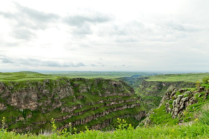 Group Tour: Hovhannavank, Saghmosavank, Chocolate House, Aghtsk - Gourmet Dourme and the chocolate break