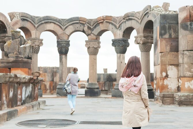 Group Tour: Hovhannavank, Saghmosavank, Chocolate House, Aghtsk - The guide and bilingual format