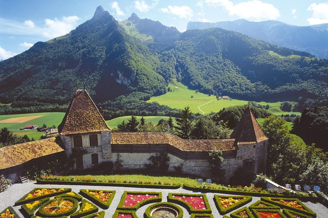 Gruyères Tour from Geneva With Train, Chocolate and Cheese - The guide can shape the whole day