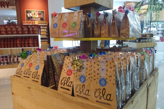 Guided Shopping Tour - Rum tasting, chocolate factory, Cigar factory - El Alfarero and the local craft displays