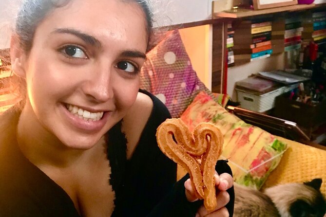 Hands-On Churros & Chocolate Class on a London Houseboat - Churros on a London houseboat
