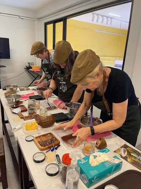 Ho Chi Minh City: Premium Bean-to-Bar Chocolate Workshop - Decorating six chocolate truffles