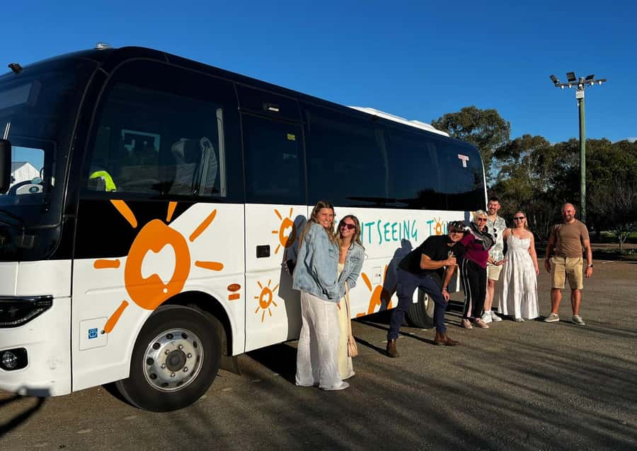 Hunter Valley: Wine, Chocolate and Lunch All Inclusive Tour - Belgian chocolate and the final food stop