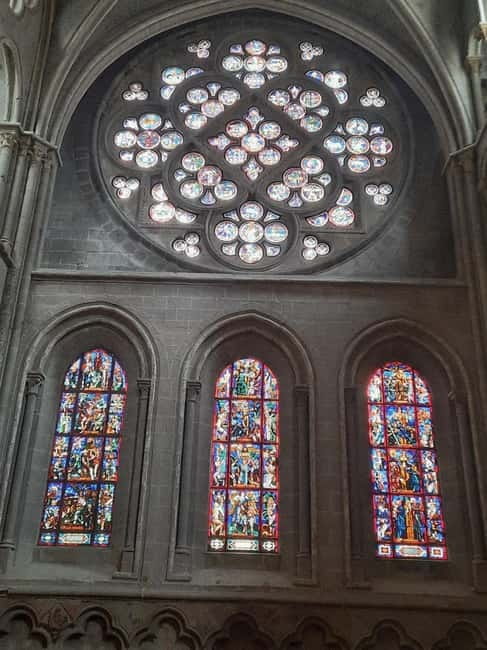 Lausanne: Walking Tour with Chocolate Tastings & Metro - Cathedral Notre-Dame and the covered market staircase