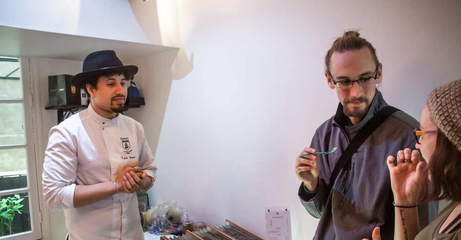 Le Marais: Pastry and Chocolate Food Tour - Pastry shops and the craft behind French sweets