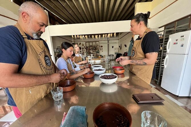 Make Oaxacan-style take-home chocolate - Who will enjoy this workshop most
