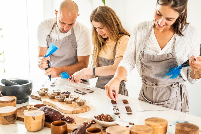 Make Your own Amazing Chocolate in Notting Hill - Why the eight-person limit improves the class