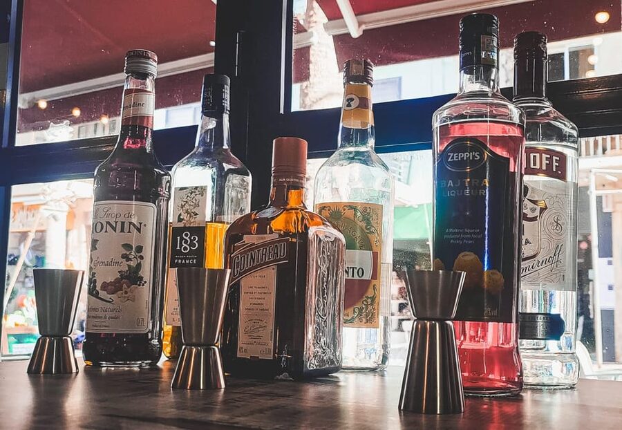 Malta: Cocktail and Chocolate Masterclass - Practical timing for your Malta evening