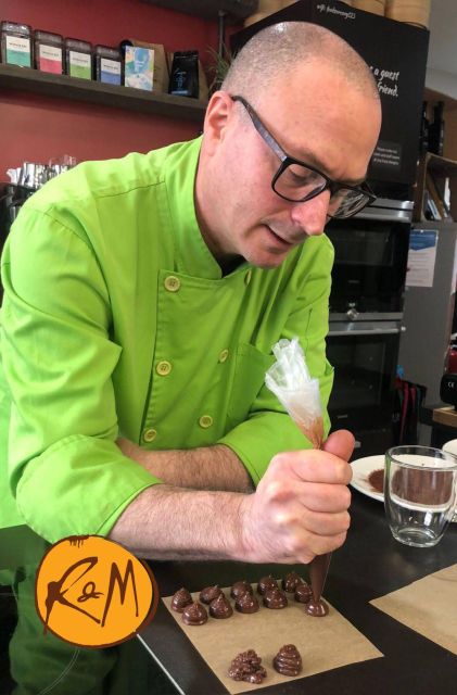 Manchester: 2-Hour Chocolate Truffle-Making class - Meeting Raanan, your chocolate guide
