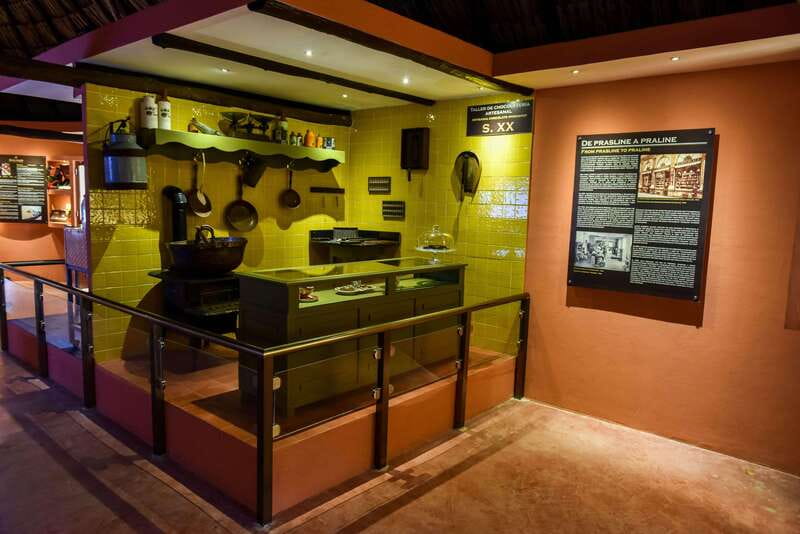Mérida: Uxmal, Cenote and Chocolate Museum Choco-Story - Guides, group size, and the feel of the day