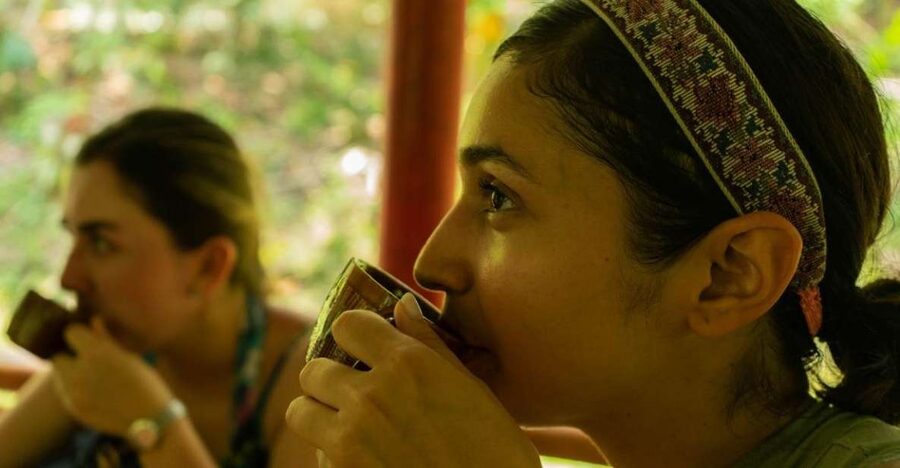 Minca: Full-Day Coffee and Cocoa Tour from Santa Marta - Cocoa, tasting, and making chocolate
