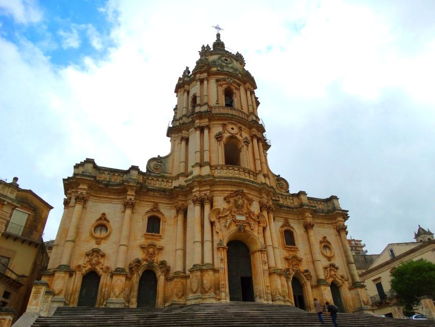 Modica private tour: the chocolate town in Sicily - Alleys, views, and the Counts’ Castle