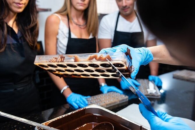 Molded Bonbons Chocolate making class in Paris (collective) - The upstairs tasting while your chocolate sets