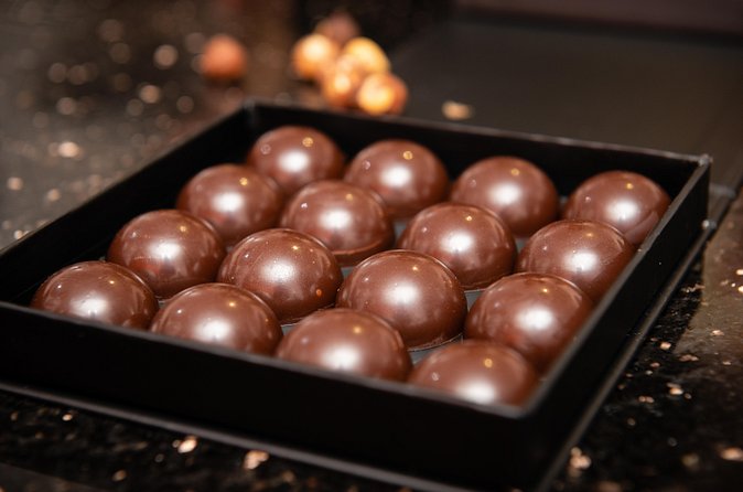 Molded Bonbons Chocolate making class in Paris (collective) - Meeting point, timing, and booking cautions