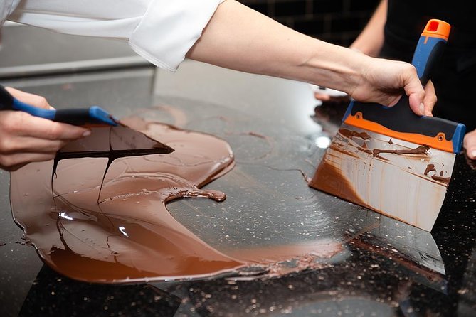 Molded Bonbons Chocolate making class in Paris (collective) - What you actually do during the 90 minutes