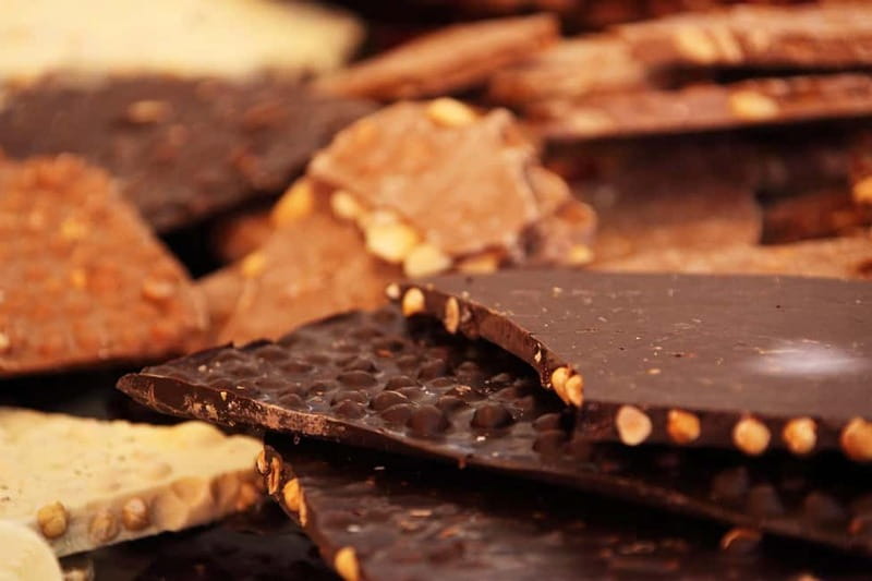 Monforte d'Alba: Wine and Chocolate Tasting Experience - Five wines in a historic cellar