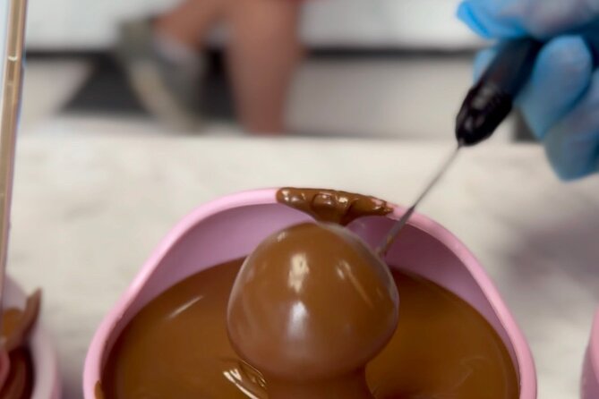 Mozart Kugel Workshop in Chocolate Museum Vienna "BO-YO" - Who will enjoy this chocolate class most?