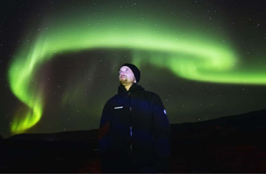 Northern Lights: 4x4 Adventure with Treats, Photos & Cocoa - Photos under the Northern Lights