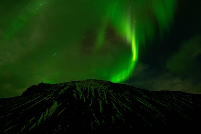 Northern Lights 4x4 Tour with Pastries and Cocoa from Reykjavik - Cocoa, pastries, and the small comforts