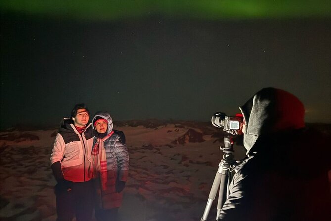 Northern Lights 4x4 Tour with Pastries and Cocoa from Reykjavik - The guide makes or breaks the night