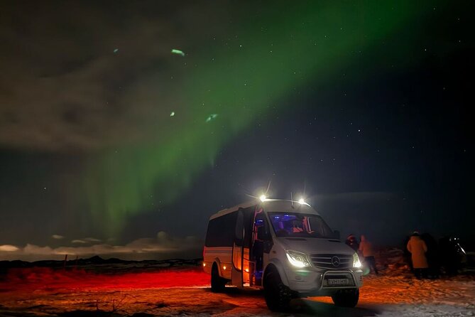 Northern Lights 4x4 Tour with Pastries and Cocoa from Reykjavik - Choosing the viewing stop