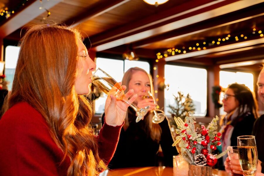 NYC: Holiday Yacht Cruise with Jazz, Cocoa & Carols - From Battery Park to the Financial District
