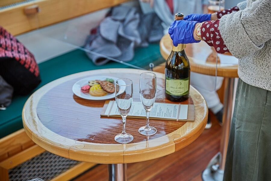 NYC: Holiday Yacht Cruise with Jazz, Cocoa & Carols - Who Will Enjoy This Cruise Most