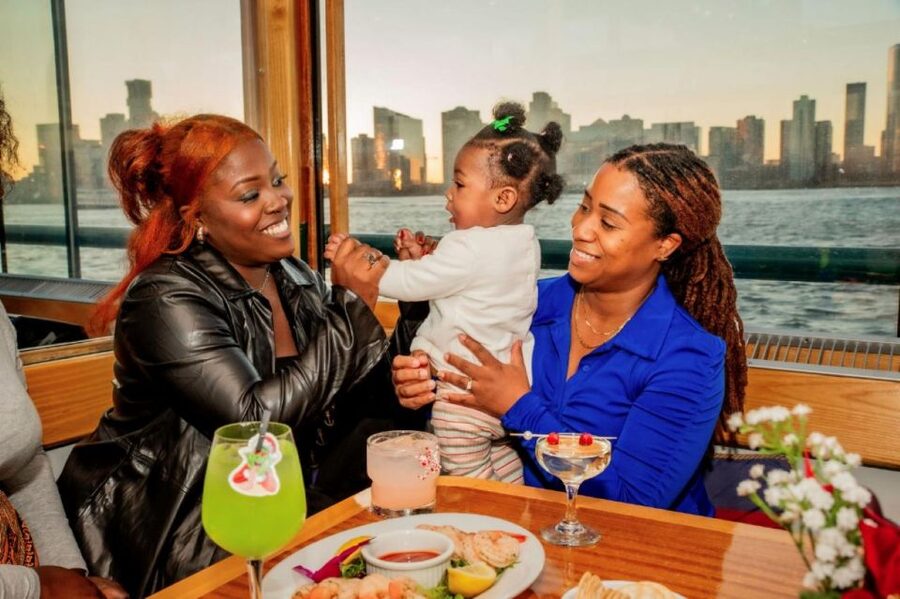 NYC: Holiday Yacht Cruise with Jazz, Cocoa & Carols - Booking Details That Can Prevent Problems