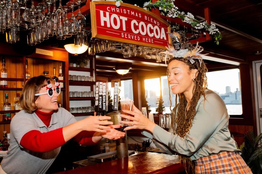 NYC: Night Holiday Lights and Cocoa Cruise - Key points to know before booking