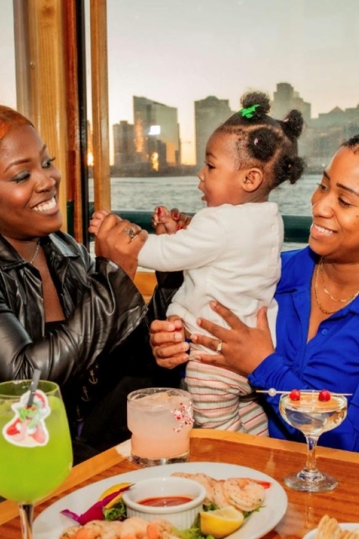 NYC: Sunset Holiday Cocoa Cruise - A yacht with old New York character