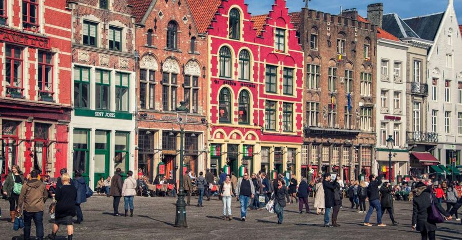 Paris: Brussels and Bruges Tour & Optional Chocolate Tasting - Bruges begins at Bargeplein and the Lake of Love