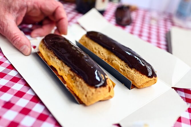 Paris Chocolate, Macaron & Pastry Food Tour: 10 Gourmet Tastings - What you are really buying for $118.56