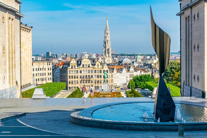 Paris: Discover Brussels and Bruges & Optional Chocolate Tasting - Brussels: grand squares, comic art, and a short free period