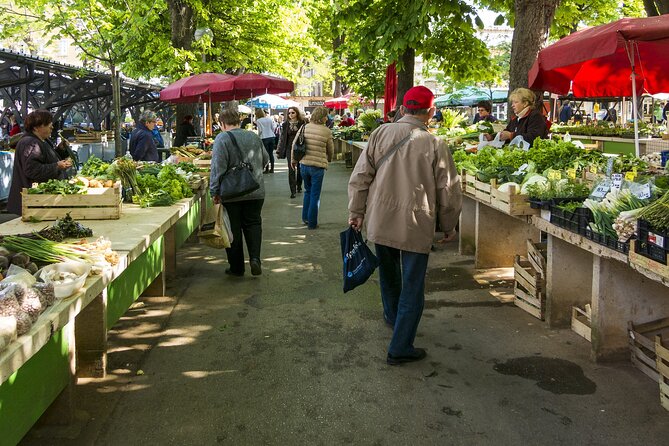 Paris Marché d’Aligre Walking Tour with Chocolate and Cheese Tasting - Wine, conversation, and the guide’s role