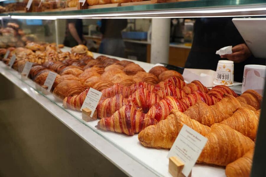 Paris: Montmartre Pastry and Chocolate Tasting Tour - Montmartre’s steep climb to Sacré-Cœur