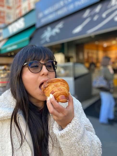 Paris: Montmartre Pastry and Chocolate Tasting Tour - Finishing near the Moulin Rouge