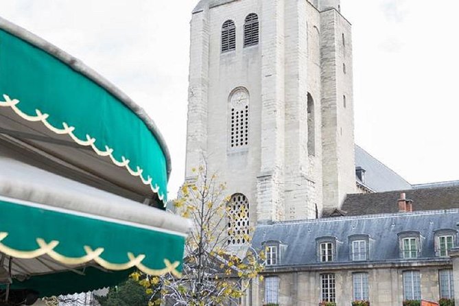 Paris Saint-Germain Private Tasting Tour with Chocolate plus Pastries & Macaron - Coffee, tea, and pacing