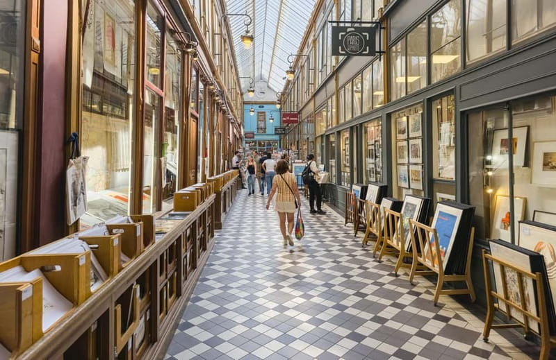 Paris Walk: Opera to Montmartre with Pastry & Chocolate - The metro ride north