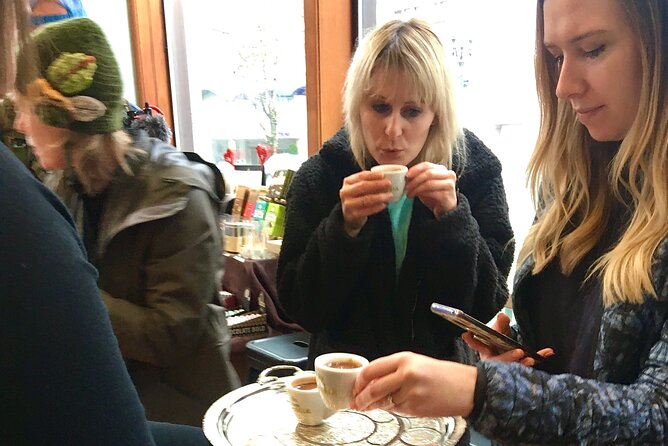Portland's Best Chocolate and Coffee Walking Tour - What the guides add to the walk