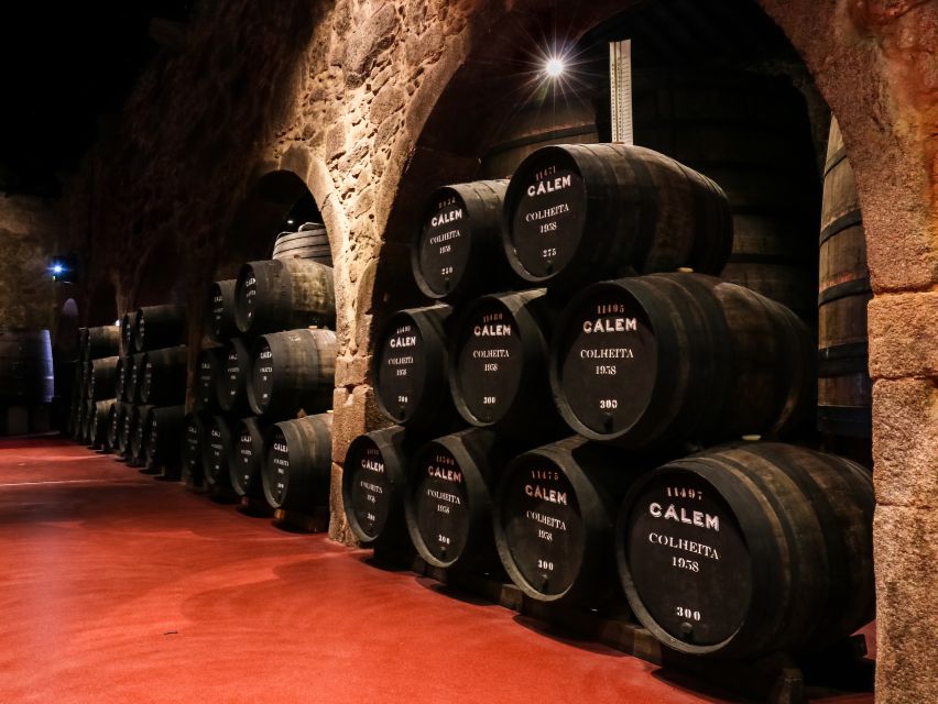 Porto: Cálem Cellar with Chocolate, Cheese, and Wine Tasting - Why the cheese and chocolate pairing works
