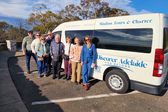 Premium All-Inclusive Barossa Food and Wine Minibus Tour - Lunch on winery lawns keeps the day grounded