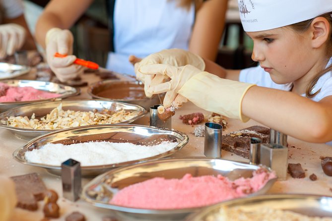 Premium Loose Leaf Tea and Chocolate Tasting - Making chocolate bark and taking it home