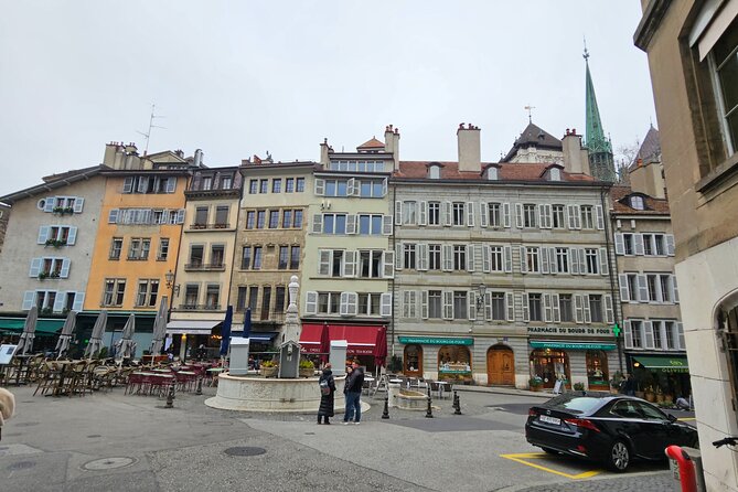 Private Chocolate Tour in Geneva by Tuk Tuk - Place Bourg du Four and the Old Town tasting