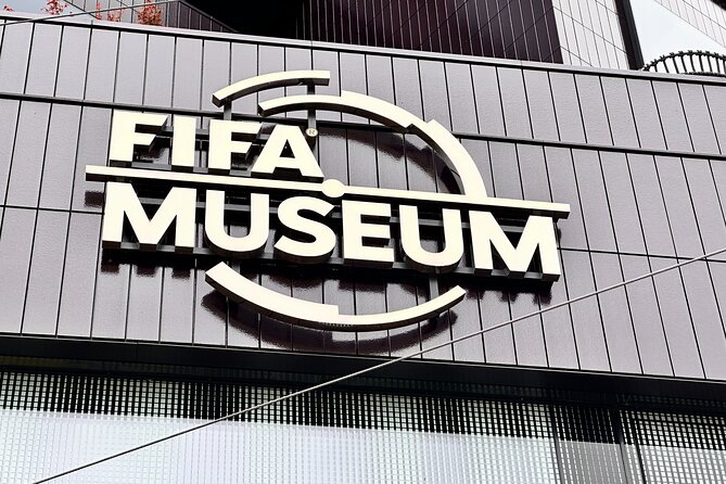 Private Day Tour Lindt Home of Chocolate and FIFA Museum Zurich - The Kilchberg outlet and the practical chocolate stop