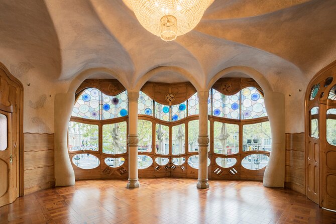 Private First Access Casa Batlló Experience With Breakfast - Who gets the best value from $675.82