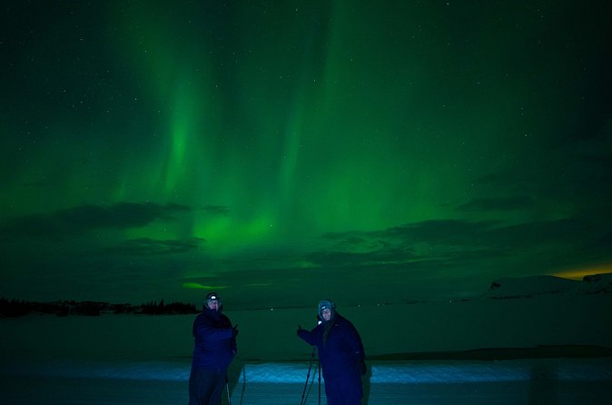 Private Northern Lights Tour - Champagne & Chocolates Aurora Hunt - Champagne, cocoa, and the waiting game