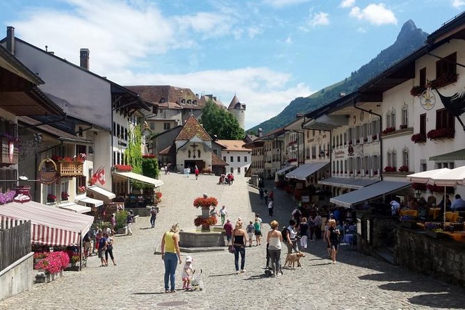 Private Swiss Cheese and Chocolate Tour from Interlaken - Jaun brings a mountain-pass pause